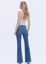 MID RISE WELT POCKET PIN TUCK FLARE JEANS