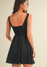 CORSET LINE SLEEVELESS FLARE DRESS