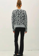 Leopard Jacuard Crewneck Sweater