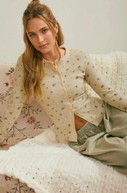 FLORAL SNAP FRONT LONG SLEEVE WAFFLE KNIT TOP