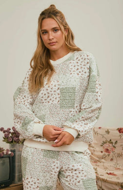 MULTI-FLORAL PATCHWORK LONG SLEEVE KNIT TOP
