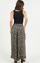 Printed Wide Leg Pants