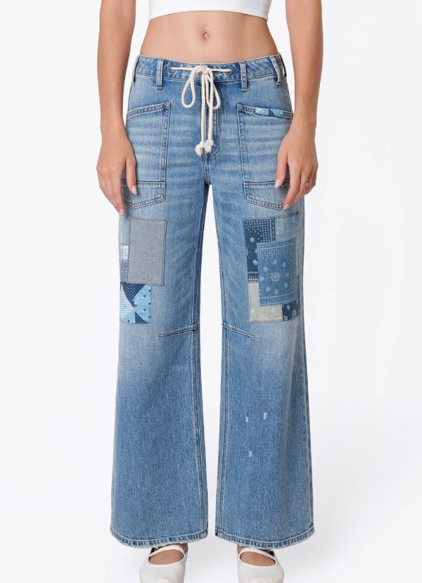 HIGH RISE PATCHWORK DETAIL JEANS