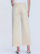 HIGH RISE CROP WIDE LEG JEANS