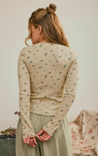 FLORAL SNAP FRONT LONG SLEEVE WAFFLE KNIT TOP