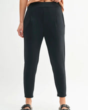 Laguna Pleated Scuba 7/8 Tailored Pant