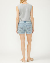 BOYFRIEND SHORT