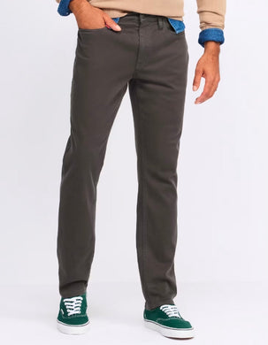 LOUISVILLE 5-POCKET STRAIGHT FIT