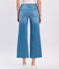 HIGH RISE CLEAN CUT RAW HEM CROP SLIM WIDE JEANS